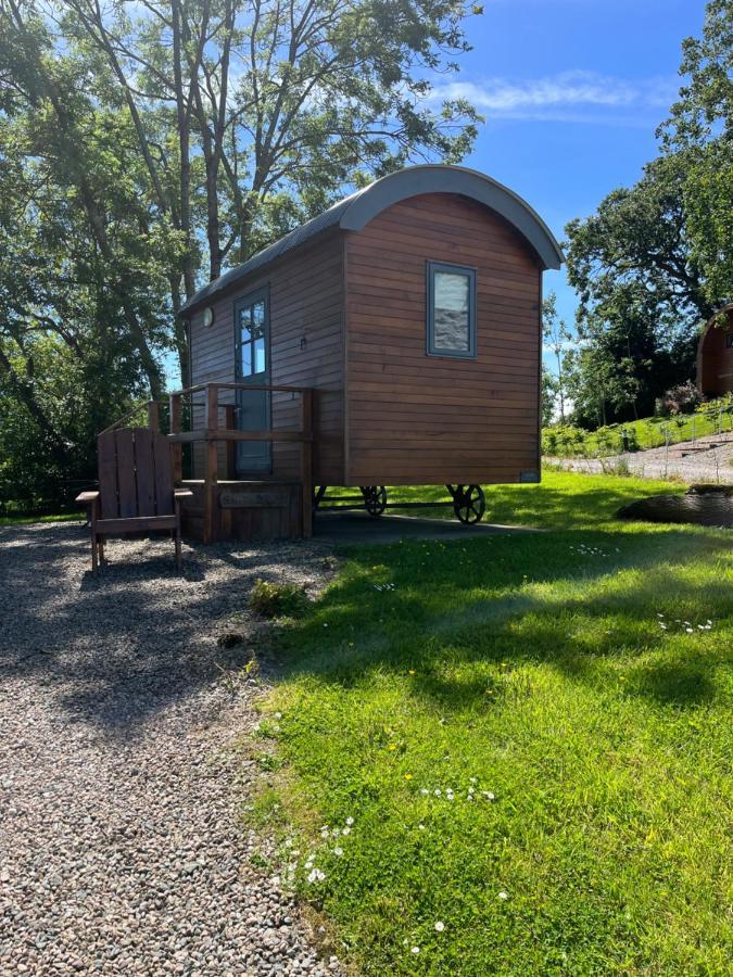 Ramelton Oakwell Holiday Village מראה חיצוני תמונה