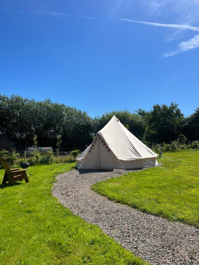 Ramelton Oakwell Holiday Village מראה חיצוני תמונה
