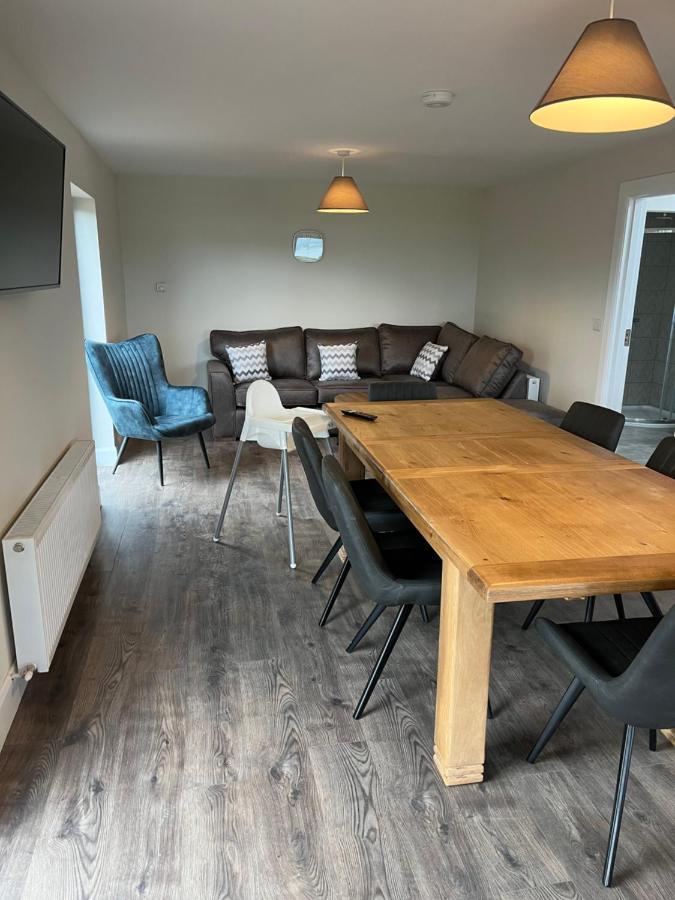 Ramelton Oakwell Holiday Village מראה חיצוני תמונה