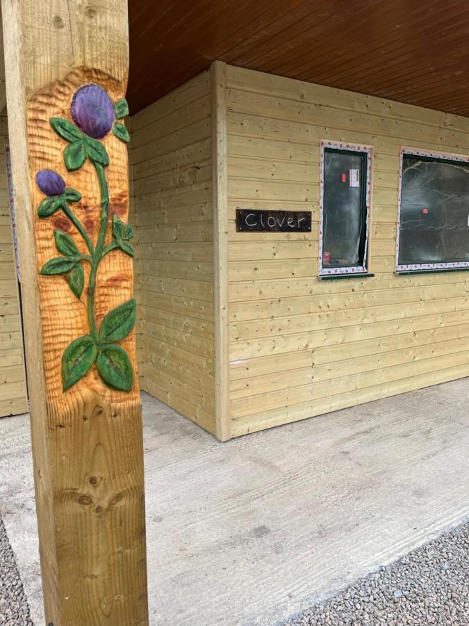 Ramelton Oakwell Holiday Village מראה חיצוני תמונה
