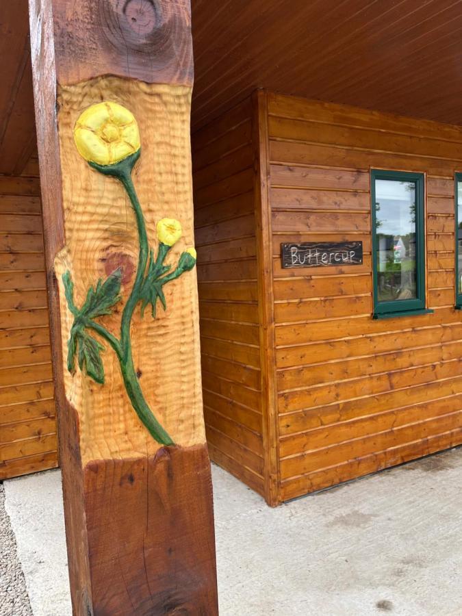Ramelton Oakwell Holiday Village מראה חיצוני תמונה