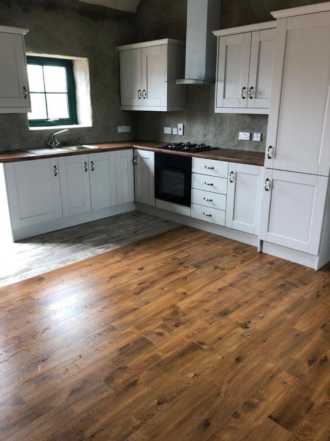 Ramelton Oakwell Holiday Village מראה חיצוני תמונה